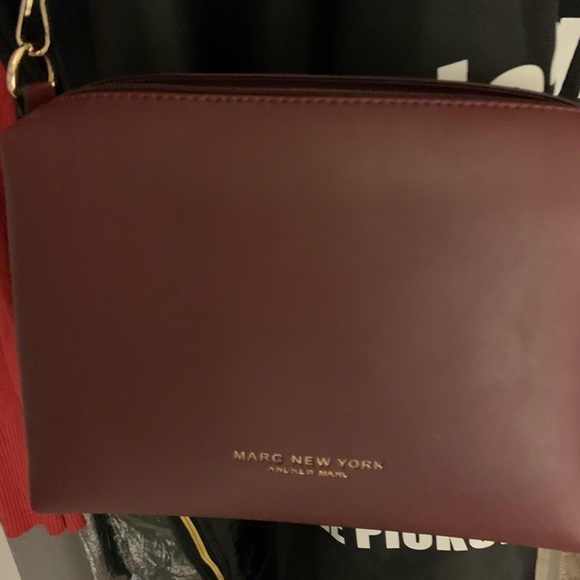 New ladies 3 piece satchel. Maroon color 3 piece - Picture 2 of 7
